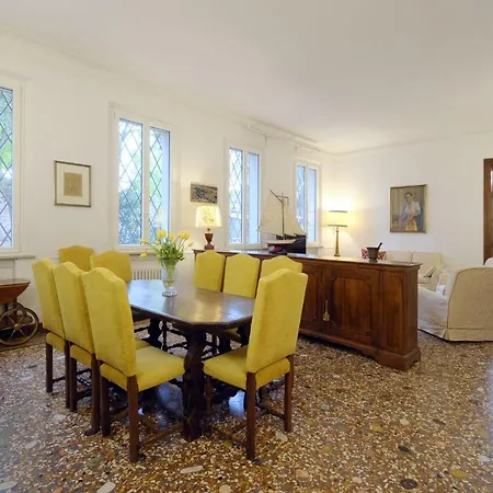 Guesthost - Certosa Di Wonderful X12!